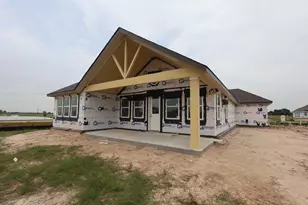225 Dunovant Dr, Sealy, TX 77474 - Photo 3