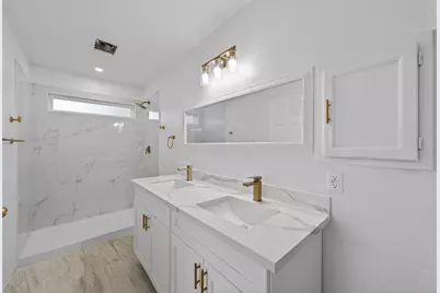 4735 Woodford Street, Baytown, TX 77521 - Photo 31