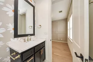 3229 Maxroy St, Houston, TX 77008 - Photo 37