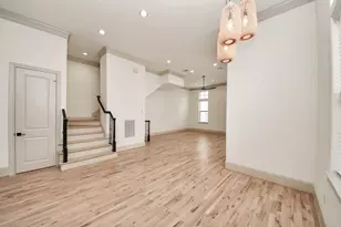 3229 Maxroy St, Houston, TX 77008 - Photo 19