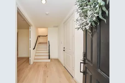 3229 Maxroy Street, Houston, TX 77008 - Photo 5