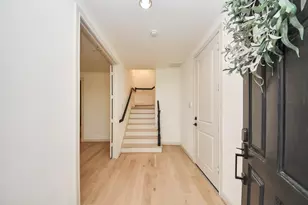 3229 Maxroy St, Houston, TX 77008 - Photo 5