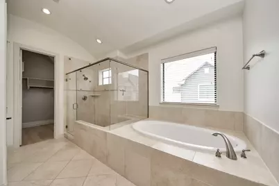 3229 Maxroy Street, Houston, TX 77008 - Photo 33
