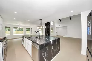 15206 Beacham Dr, Houston, TX 77070 - Photo 11