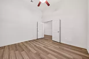 9214 Cavalier Ln, Rosenberg, TX 77469 - Photo 5