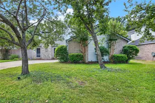 12135 Ella Lee Ln, Houston, TX 77077 - Photo 3