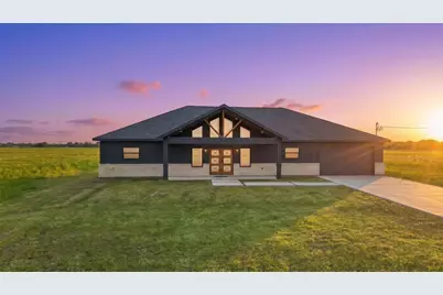619 Chuckwagon Trail, Angleton, TX 77515 - Photo 1