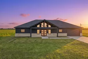 619 Chuckwagon Trail, Angleton, TX 77515 - Photo 1