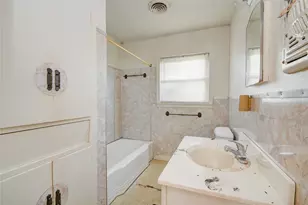 701 Blair St, West Columbia, TX 77486 - Photo 25