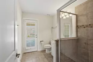 24 Tassia Ln, Houston, TX 77058 - Photo 25