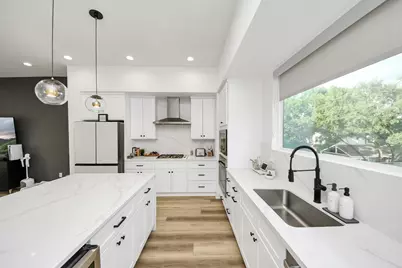 1044 W 17th Street, Houston, TX 77008 - Photo 25