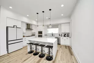 1044 W 17th St, Houston, TX 77008 - Photo 19