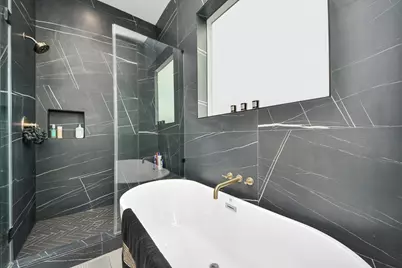 1044 W 17th Street, Houston, TX 77008 - Photo 37