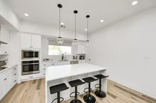 1044 W 17th St, Houston, TX 77008 - Photo 21