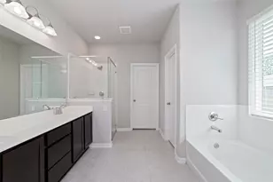 11710 Rosehall Reach Ln, Tomball, TX 77377 - Photo 19