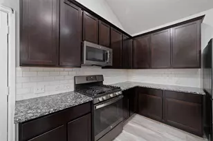 11710 Rosehall Reach Ln, Tomball, TX 77377 - Photo 17