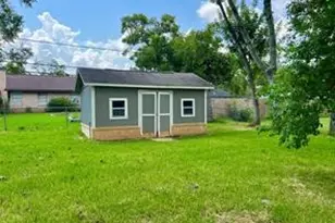 231 Moore St, Richwood, TX 77531 - Photo 3