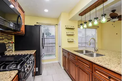 7802 Greenedge Drive, Houston, TX 77040 - Photo 9