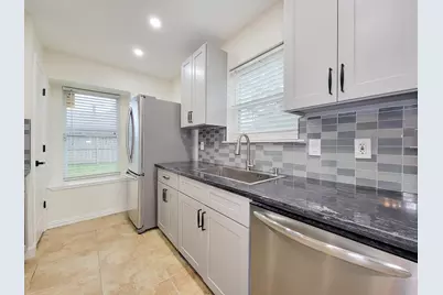 10010 Sagecanyon Drive, Houston, TX 77089 - Photo 17