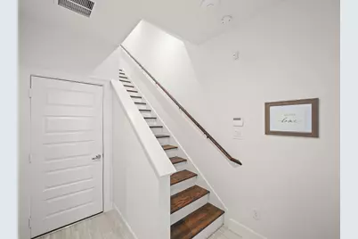 2709 Clinton Drive, Houston, TX 77020 - Photo 9