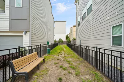 2709 Clinton Drive, Houston, TX 77020 - Photo 39