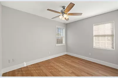 915 Avenue E, Rosenberg, TX 77471 - Photo 9