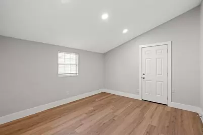 915 Avenue E, Rosenberg, TX 77471 - Photo 11