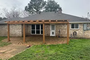 501 Cindyrella Dr, Highlands, TX 77562 - Photo 19