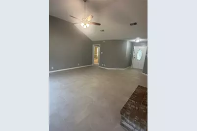501 Cindyrella Drive, Highlands, TX 77562 - Photo 9