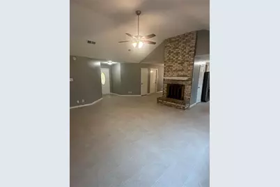 501 Cindyrella Drive, Highlands, TX 77562 - Photo 7