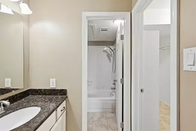 9707 Richmond Street #16, Houston, TX 77042 - Photo 7