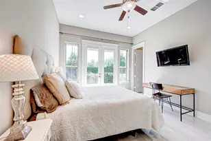 715 Algona Ave, Houston, TX 77008 - Photo 9