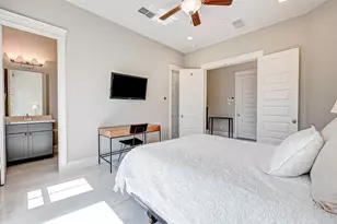 715 Algona Ave, Houston, TX 77008 - Photo 5