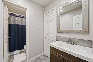 14707 Sandy Creek Dr, Houston, TX 77070 - Photo 31