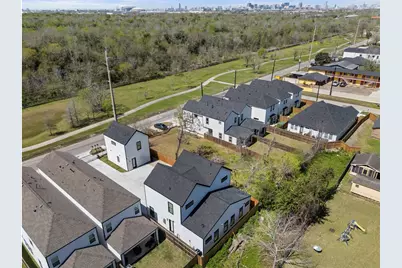 9019 Comal Street #B, Houston, TX 77051 - Photo 13