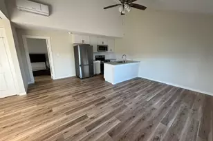 4406 Helen St, Hitchcock, TX 77563 - Photo 9