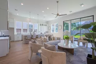 1717 Monarch Oaks St, Houston, TX 77055 - Photo 5