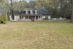 400 Central Dr, Coldspring, TX 77331 - Photo 1