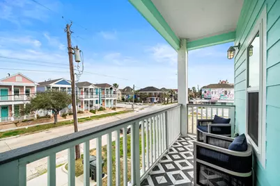 2307 Bernardo De Galvez Avenue, Galveston, TX 77550 - Photo 9
