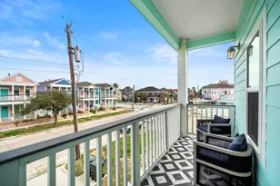 2307 Bernardo De Galvez Ave, Galveston, TX 77550 - Photo 9