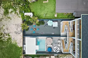2307 Bernardo De Galvez Ave, Galveston, TX 77550 - Photo 45