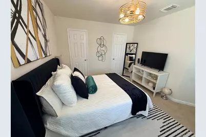 4215 Oakview Creek Lane, Houston, TX 77048 - Photo 9