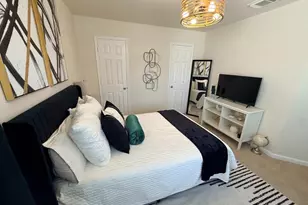 4215 Oakview Creek Ln, Houston, TX 77048 - Photo 9
