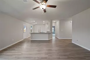 11736 Whirlaway Dr, Willis, TX 77318 - Photo 5