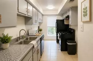 7805 Leonora St, Houston, TX 77061 - Photo 3