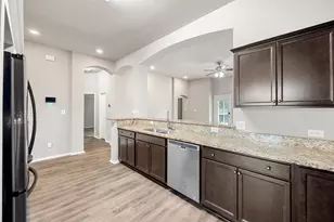 1945 Briar Grove Dr, Conroe, TX 77301 - Photo 3