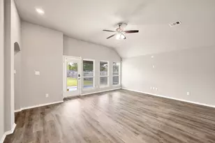 1945 Briar Grove Dr, Conroe, TX 77301 - Photo 7