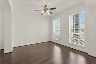 2202 Lago Canyon Ct, Pearland, TX 77089 - Photo 3