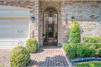 5753 Indian Circle, Houston, TX 77057 - Photo 3