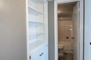 2601 Bellefontaine St, Houston, TX 77025 - Photo 9